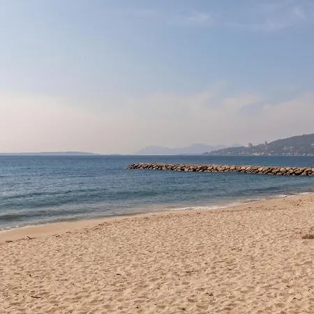 Vue Exceptionnelle Et Montagne , Piscine Et Tennis 昂蒂布