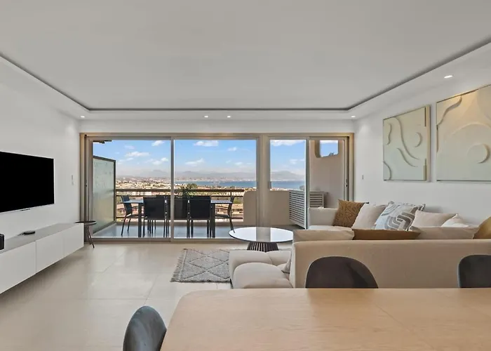 Vue Exceptionnelle Et Montagne , Piscine Et Tennis * 昂蒂布